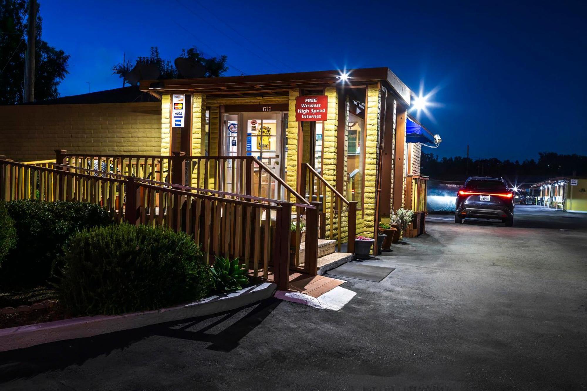 Hitching Post Studios Inn Santa Cruz Buitenkant foto