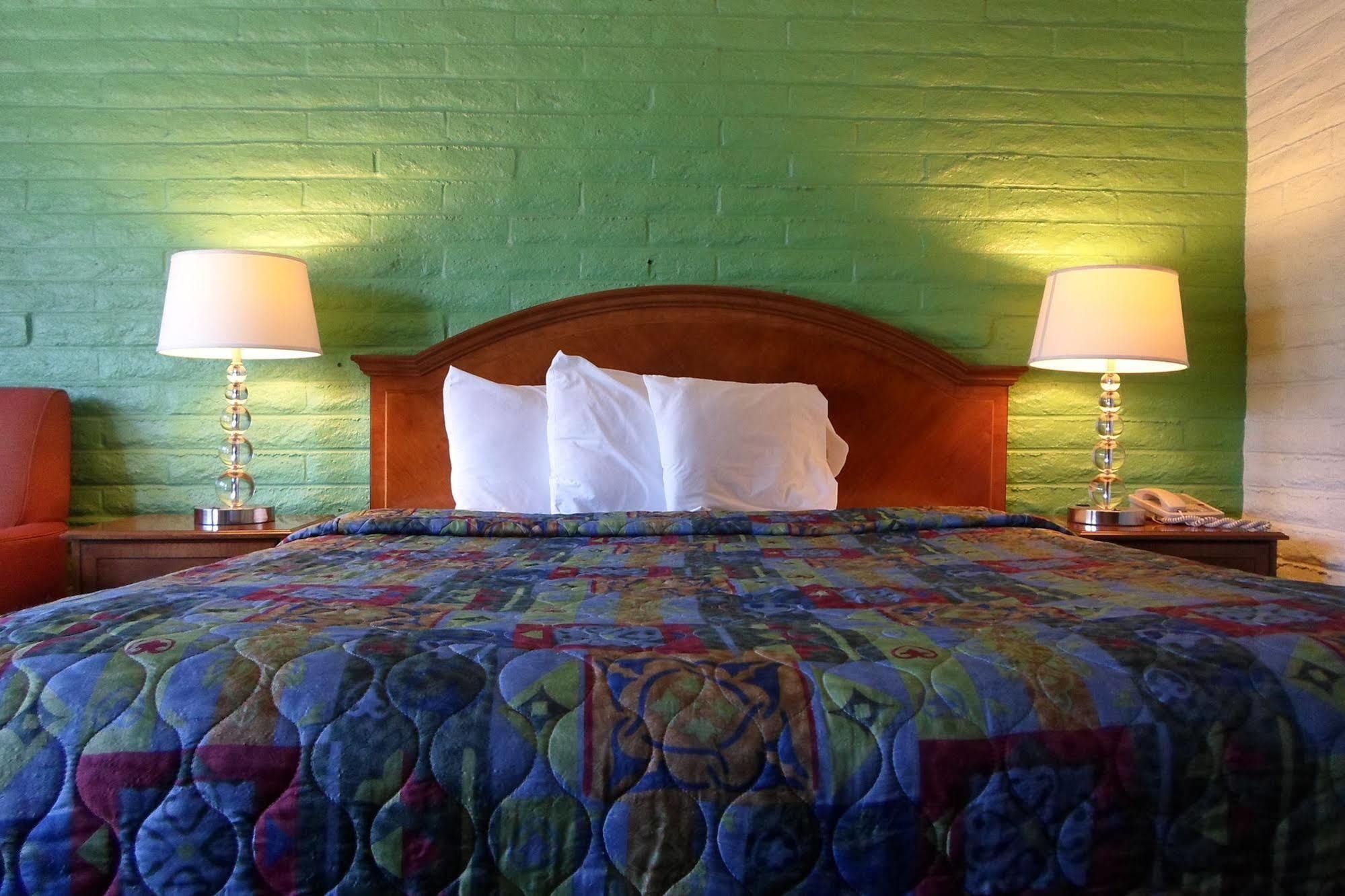 Hitching Post Studios Inn Santa Cruz Buitenkant foto