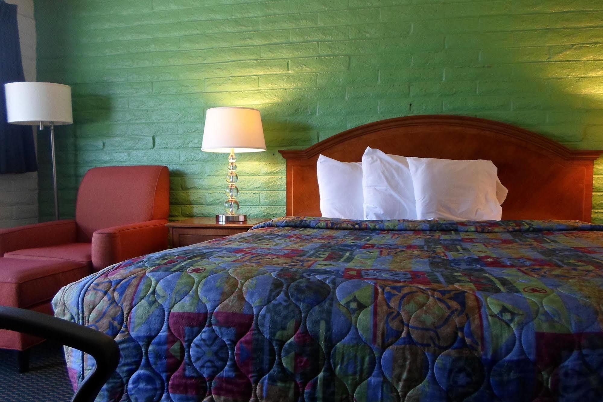 Hitching Post Studios Inn Santa Cruz Buitenkant foto