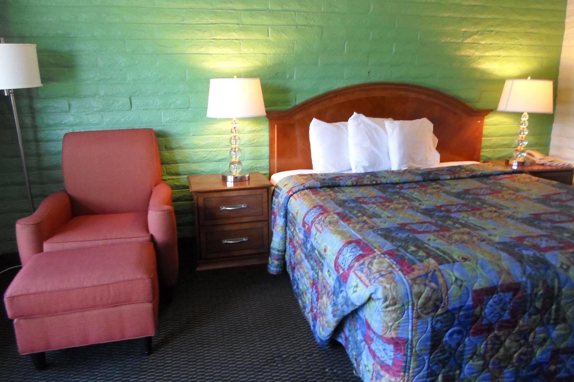Hitching Post Studios Inn Santa Cruz Buitenkant foto